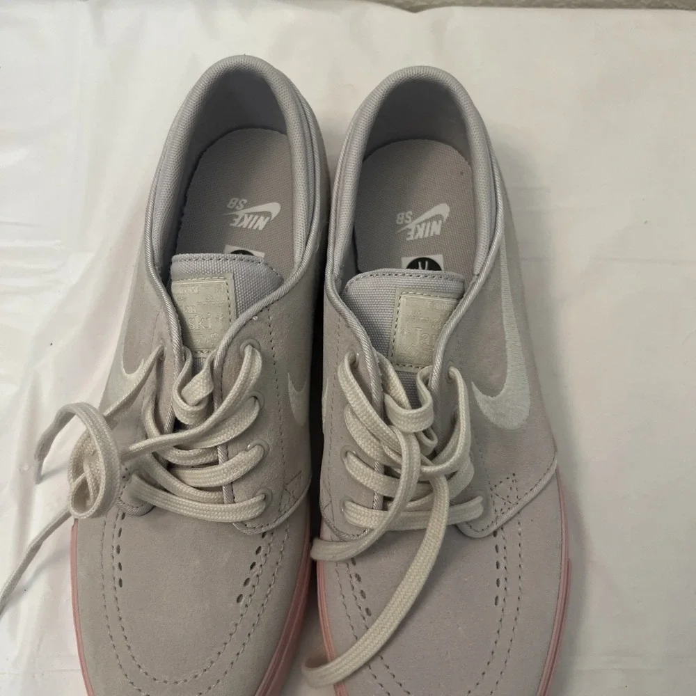 Nike SB Zoom Stefan Janoski Size 7Y Womens 9 Suede Bubblegum Pink 525104 020 NEW
